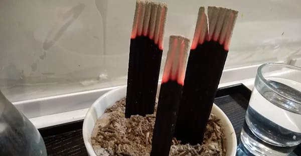 ヒヌカンの清め方と年末の拝み
