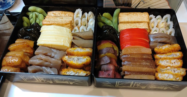 ウークイの夜は重箱料理「ウサンミ」｜奇数の品目が基本