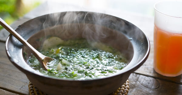 七草粥(七草がゆ)とは?意味と由来|春の七草の種類・いわれをやさしく解説