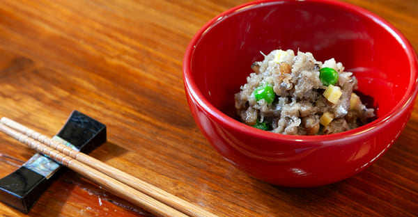 4.ドゥルワカシ（田芋と芋茎の煮込み）