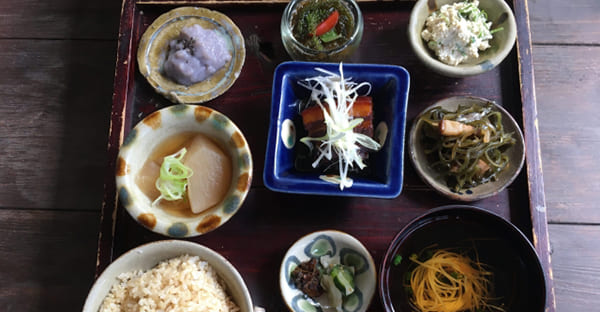 喪中の正月料理｜おせち・お雑煮・ふせち料理・食事のルール