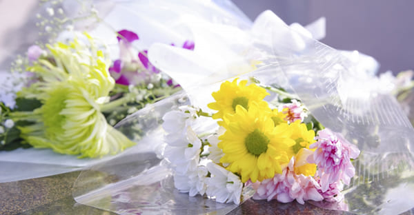 香典辞退と供花・供物・弔電（代わり）の扱い